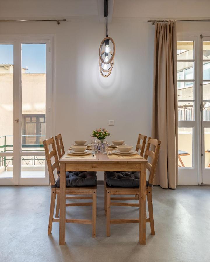 Christiana'S Lovely Apartment In Psyri, Афины Экстерьер фото